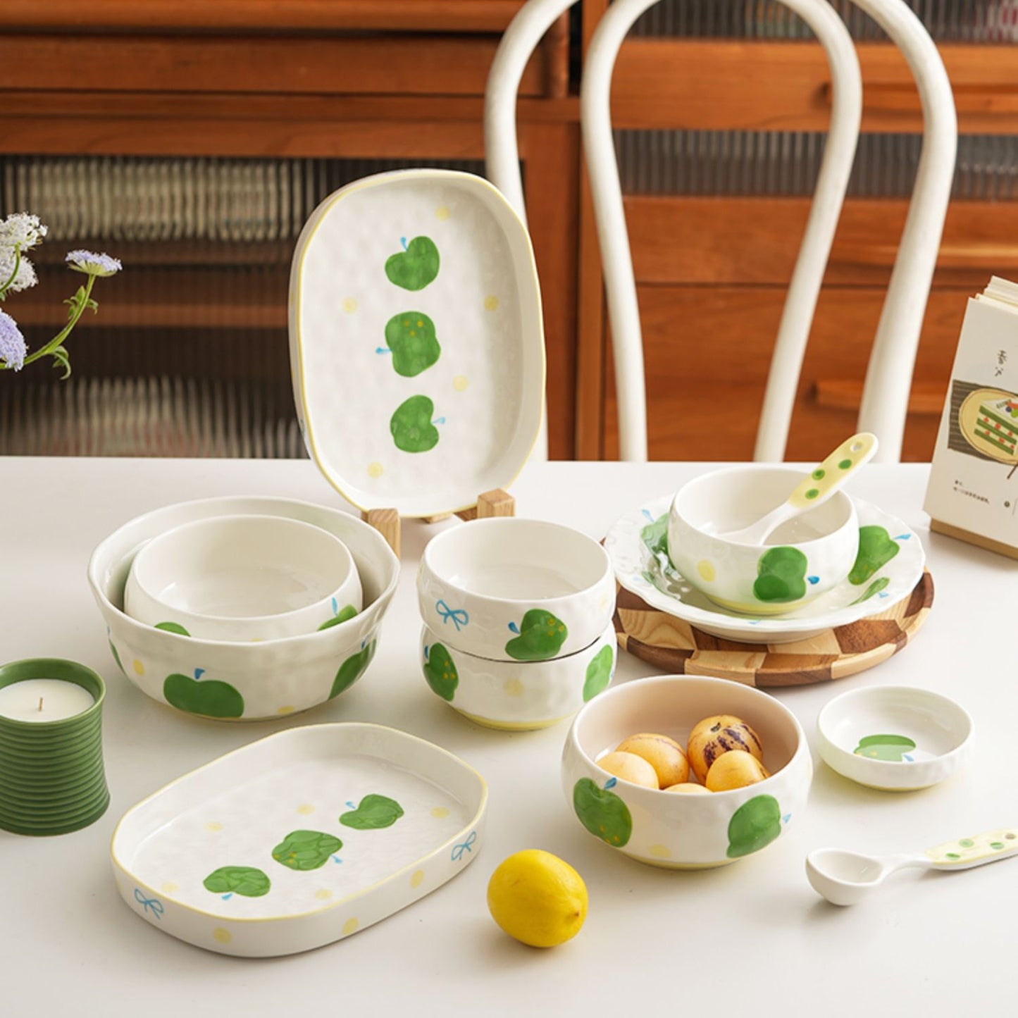 Underglazed Pretty Ceramic Bowls Plates Saucer Set