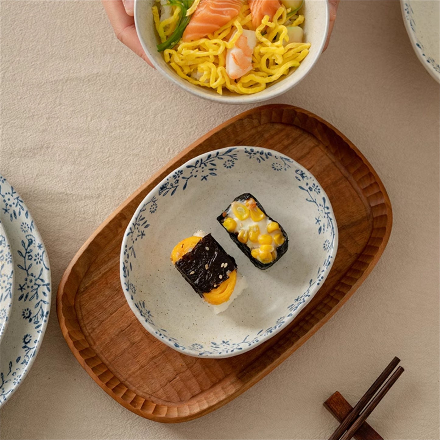 Delicate Chinese Style Ceramic Plates Bowls Cups