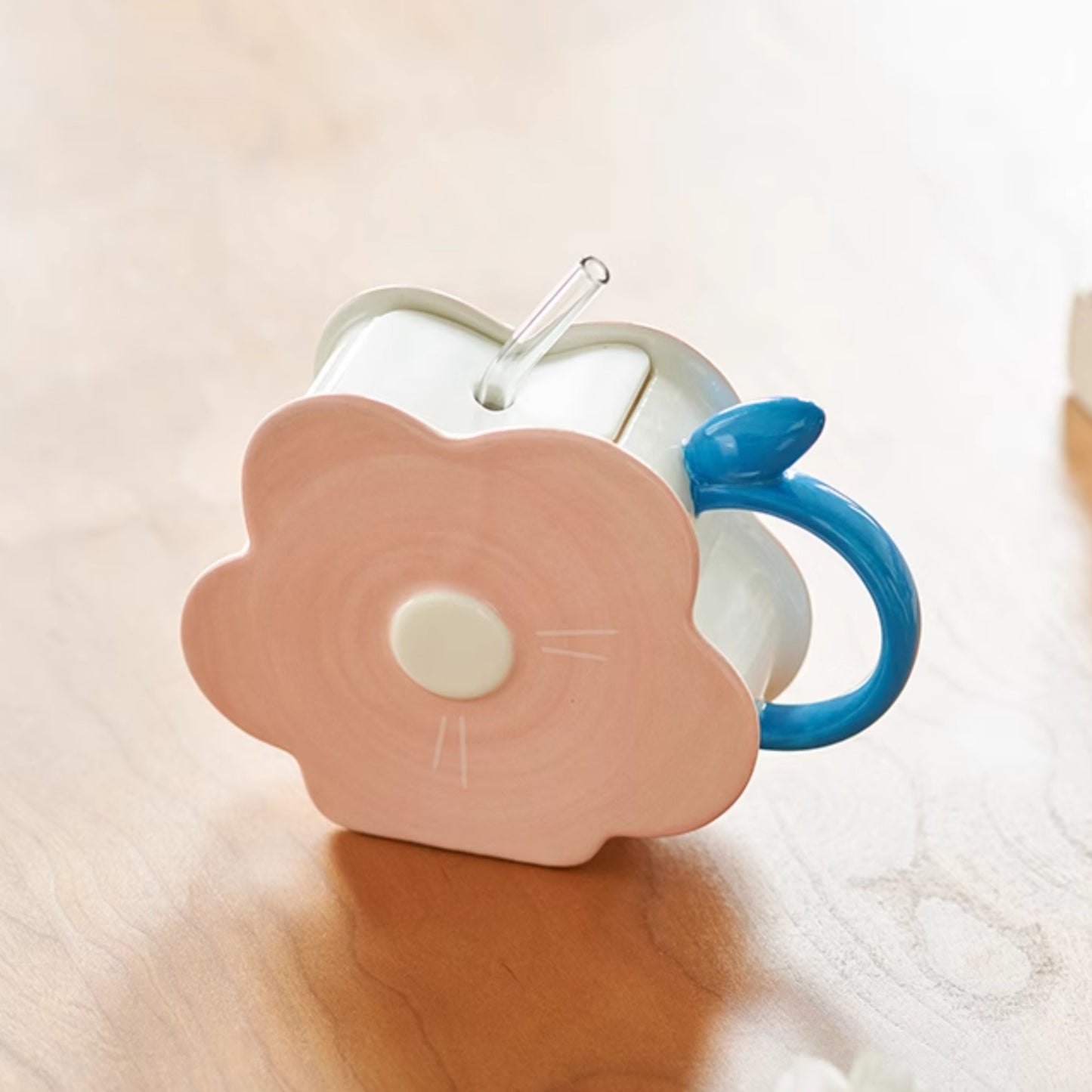 Original Flower-shaped Ceramic Mug with Lid and Straw