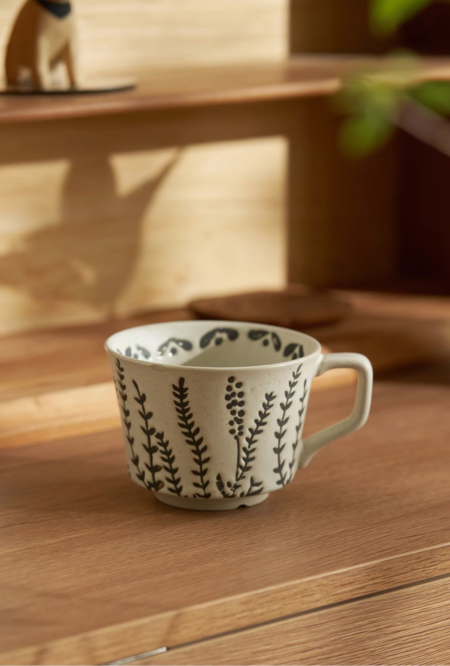 Engraved Floral Vintage Ceramic Coffee Mug - PeauleyHome