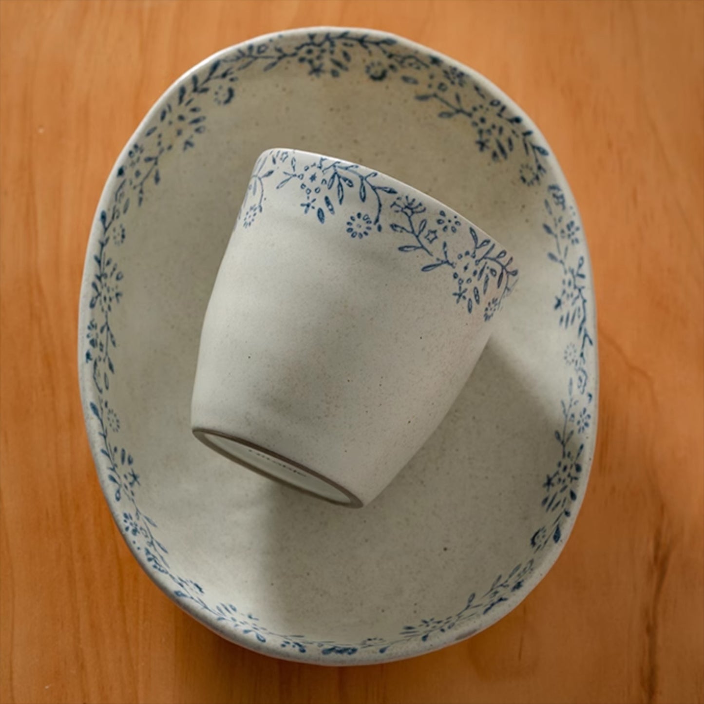 Delicate Chinese Style Ceramic Plates Bowls Cups