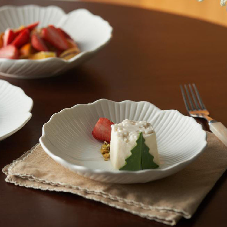 Petal-shaped Ceramic Fruit Plates