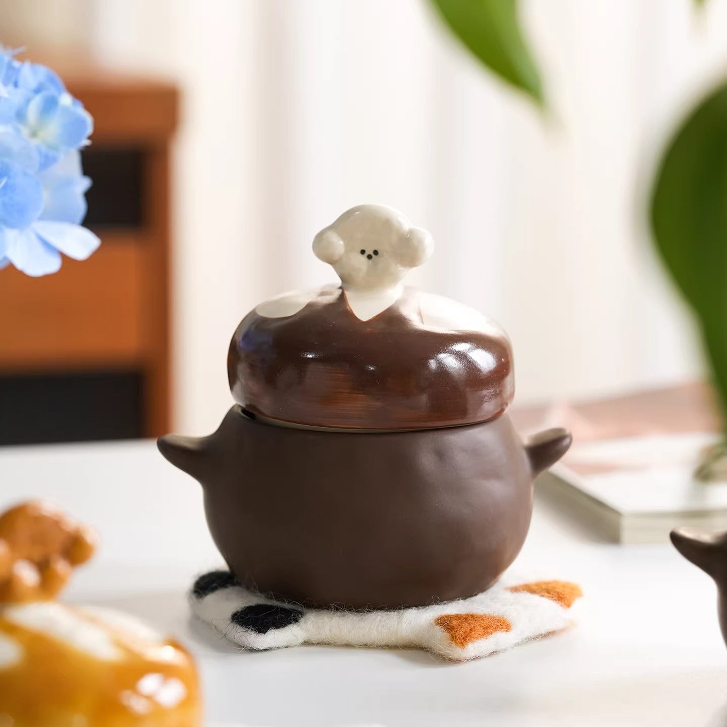 Ceramic Small Moisture-proof  Storage Jars with Doggie Lids