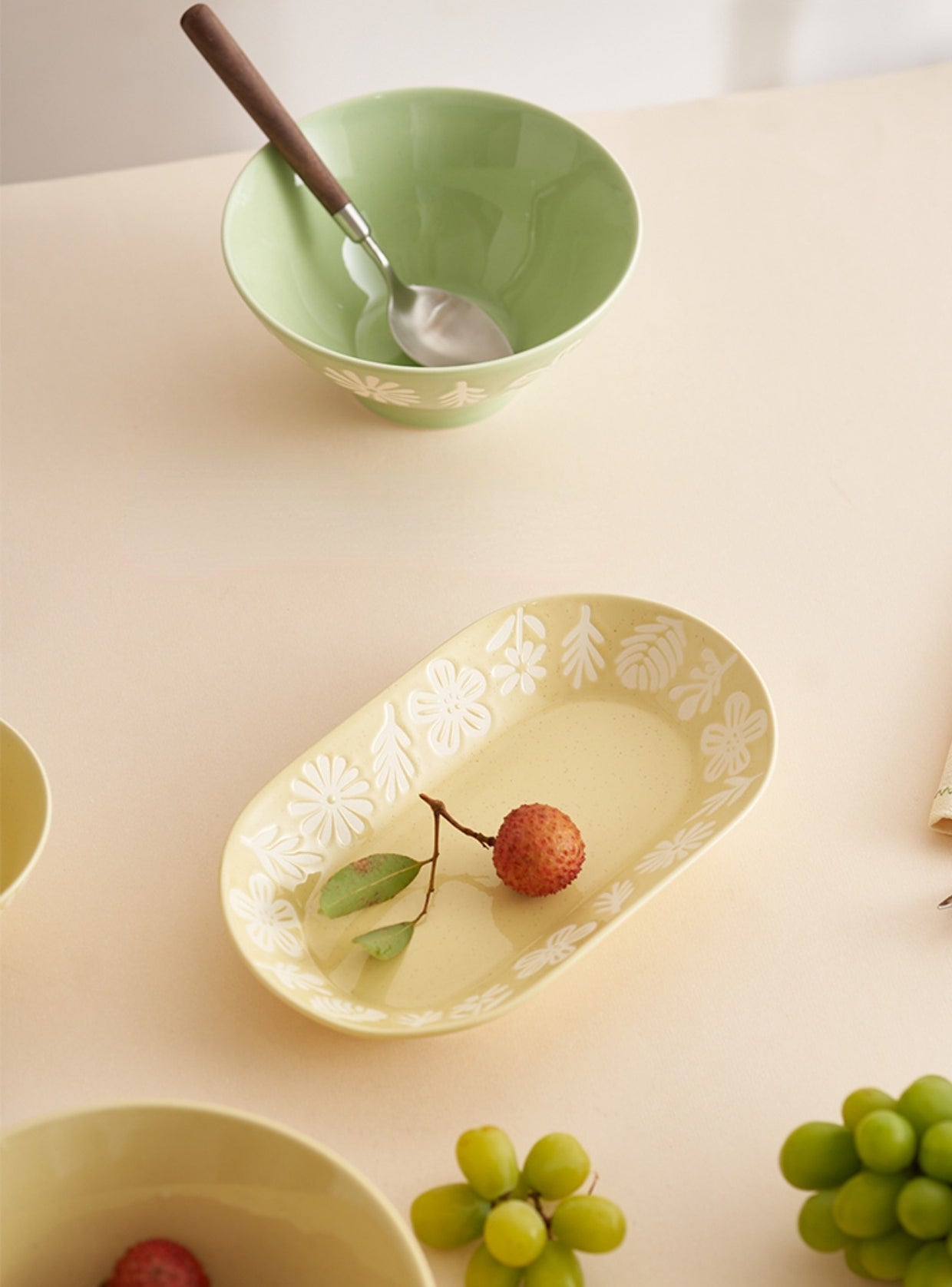 Delicate Floral Ceramic Bowls Plates New Arrival - PeauleyHome