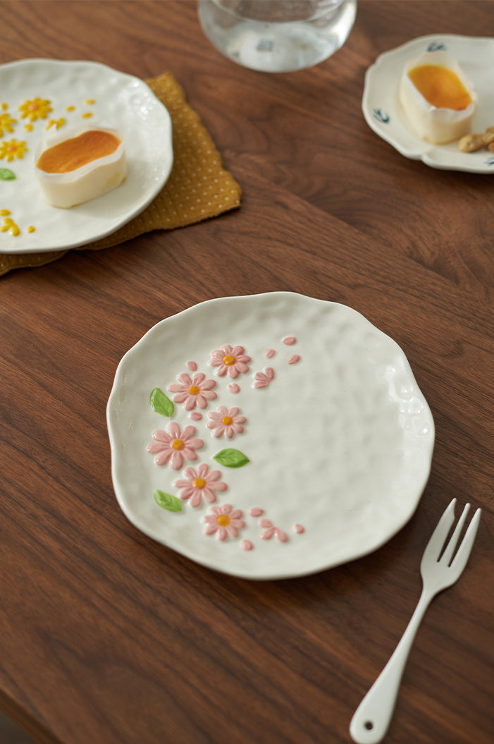 Handmade Daisies Breakfast Plate Cute Home Ceramic Cake Dessert Plates - PeauleyHome