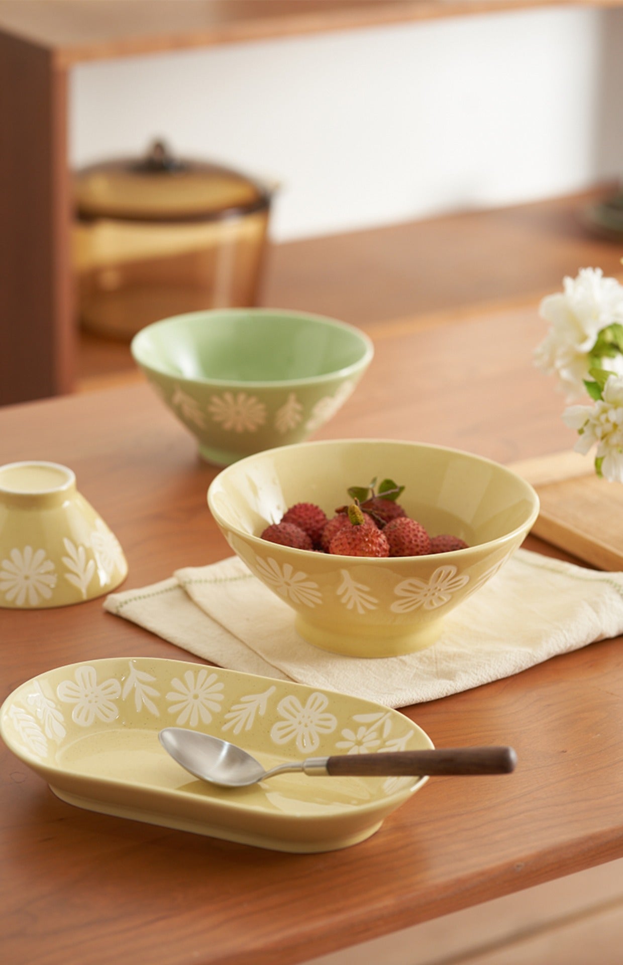 Delicate Floral Ceramic Bowls Plates New Arrival - PeauleyHome