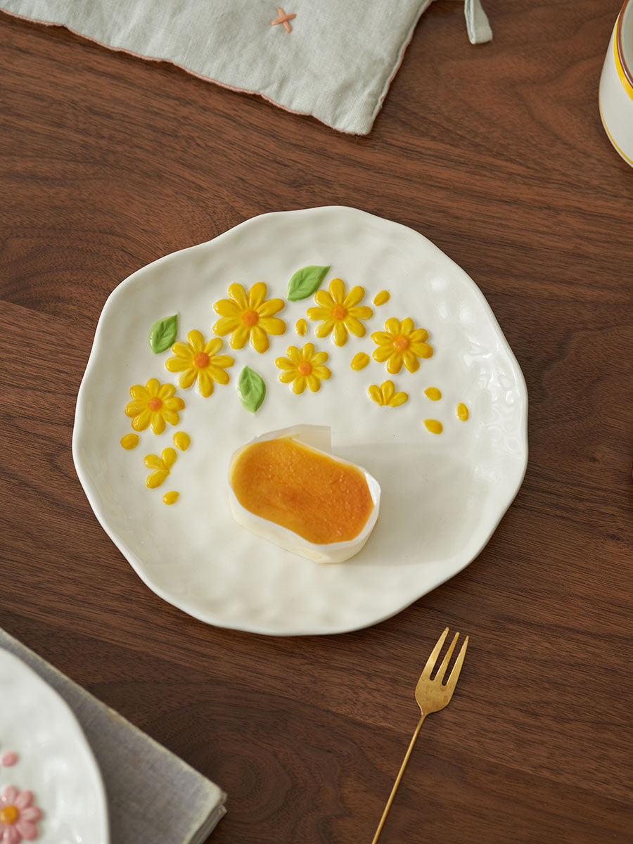 Handmade Daisies Breakfast Plate Cute Home Ceramic Cake Dessert Plates - PeauleyHome